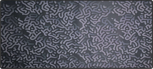 Donkergrijze gaming muismat met abstract koraalachtig patroon in XXL-formaat (900x400mm) en antislip onderzijde