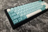 Mechanisch toetsenbord met Iceberg keycaps – kalm en stijlvol voor werk of gaming