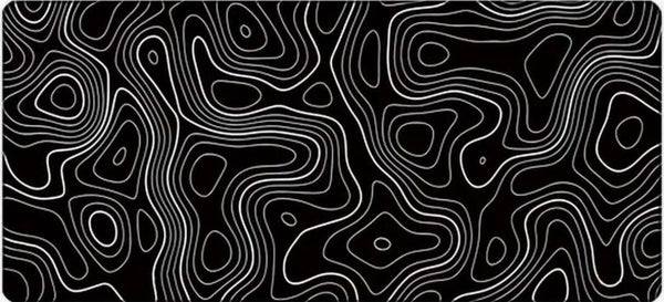 Zwart-witte muismat met topografisch lijnpatroon – modern design voor bureau of gaming