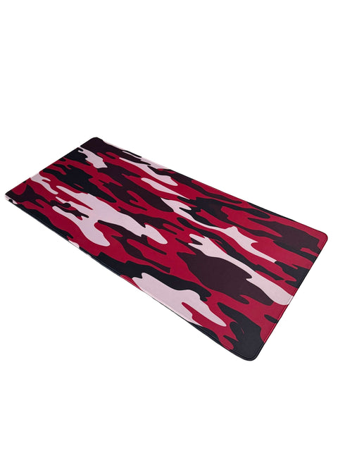Bureau setup met Crimson Camo muismat – extra groot en stijlvol
