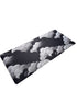 Cloud Static muismat met abstract zwart-wit wolkenontwerp – strak design voor elke setup