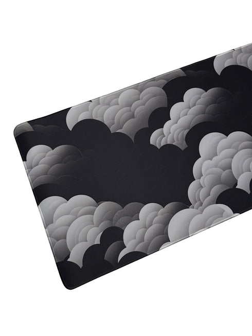 Muismat met artistiek wolkenmotief in monochroom stijl – modern en inspirerend