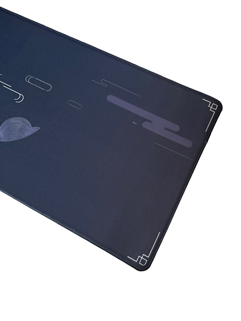 XXL muismat met abstracte lucht en landschap – Ethereal Horizon stijl voor een creatieve setup