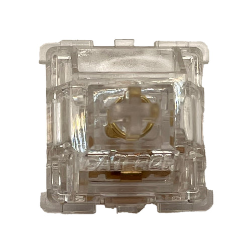 Close-up van de Gateron North Pole Yellow 2.0 switch – transparante behuizing met gele lineaire stem