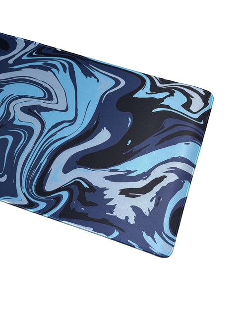 Stijlvolle bureaumat in donkere marmerstijl – glad oppervlak met antislip rubberbasis