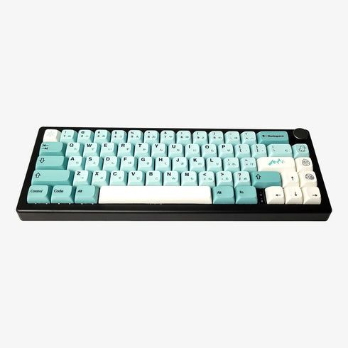 Overzicht van Iceberg keycap layout – blauw-witte PBT toetsen met een frost-geïnspireerde look