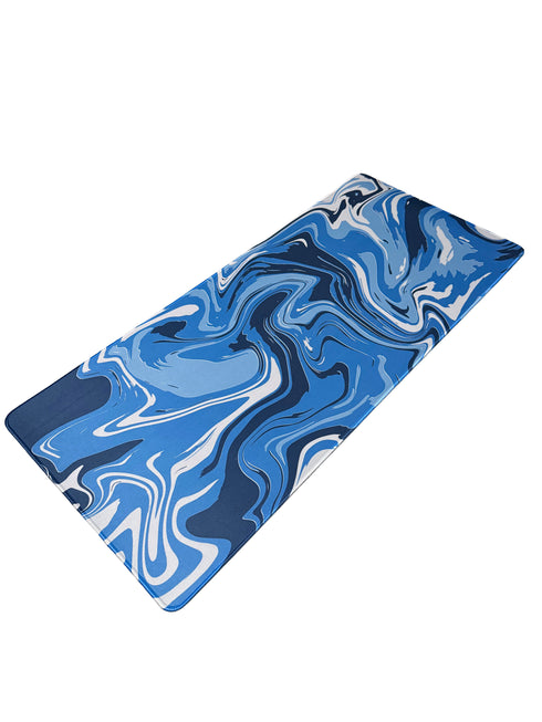 Neon Blue Bevel muismat met abstract blauw marmerdesign – XXL formaat voor werk en gaming